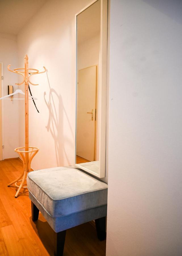 Backpacker Apartment Bahnhof Відень Екстер'єр фото